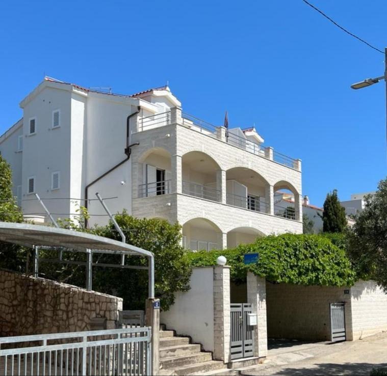 Villa Marta apartmani Traù Esterno foto